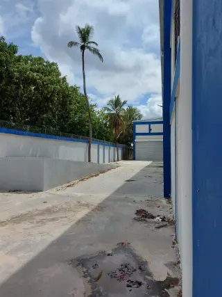 Arriendo 2 Naves de 900 m2 en Autopista De Las Américas