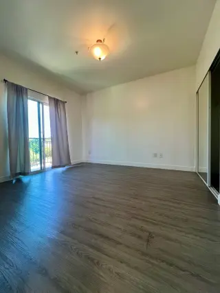 Apartamento de 2 Recámaras y 2 Baños en Renta Van Nuys 2 Bedroom Bath Apartment
