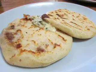 Pupusas ilimitadas de Maiz o Arroz