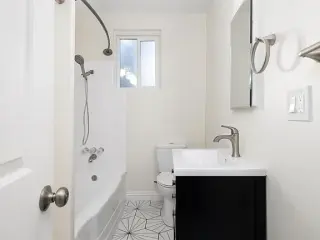 LAWNDALE, CA Apartamento bellamente remodelado de 1 dormitorio y 1 baño