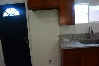 Apt in South Gate