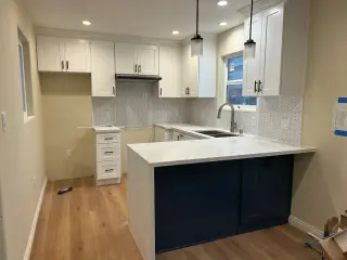 ADU - CONSTRUCCION Y ASISTENCIA FINANCIERA