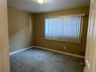 Apartamento de 3 Habitaciones en Renta – $2,750