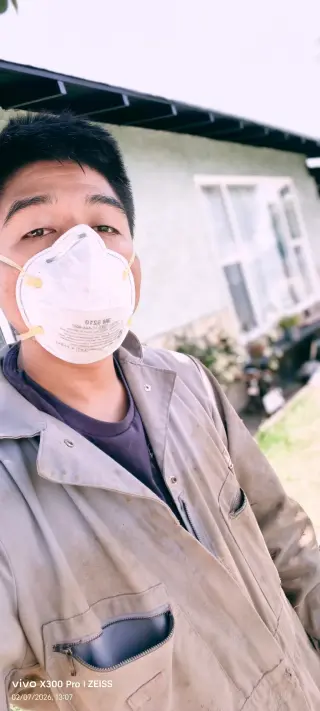 busco trabajo ayudante se plomeria pintura concreto driwall edad 26