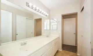 Casa en alquiler de 3 dormitorios y 1 baño en Las Vegas .