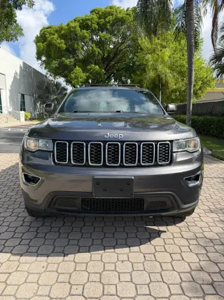 ¡EL SUEÑO AMERICANO! Jeep Grand Cherokee Laredo 2018  ¡Solo $1,500 de Inicial!