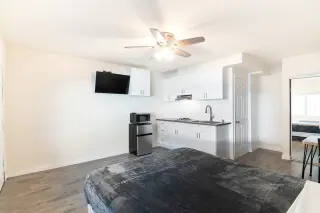Estudio Amueblado en W 3rd St $1,295 - Westlake