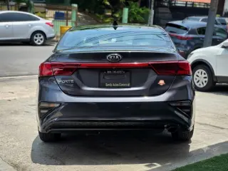 Kia Forte LXS 2020 Gris - Santiz Autos