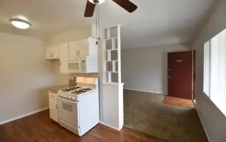 Beautiful Upstairs 1-Bedroom Apartment in Covina