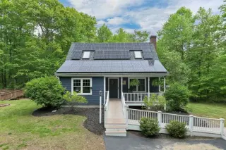 Inviting Cul-de-Sac Home with Granite Kitchen and Farmer’s Porch