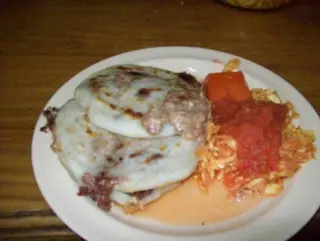 Pupusas ilimitadas de Maiz o Arroz