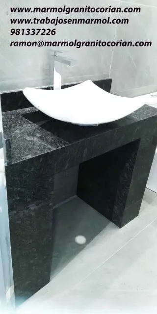 GRANITO STEEL GREY: SOBRIEDAD, RESISTENCIA Y DISEÑO