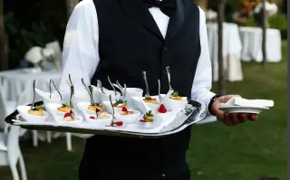 Servicios de Meser@s Elegantes para Eventos