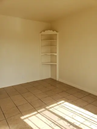 1 bedroom, parking