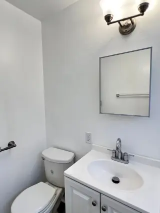 FLEXIBLE LEASE TERMS!!! Renovated Apartments W/ Modern Features + Appliances