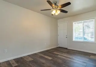 Amplia unidad de 1 habitación con sala y cocina espaciosas