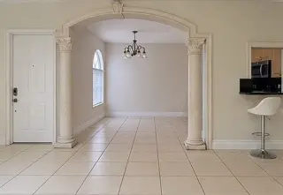 2 Bed / 1 Bath Single-Story House for Rent.