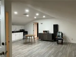 Actua rapido depto moderno 1 recamara en Fullerton CA con beneficios