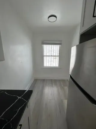 Modern Renovated Studio w/ SS Appliances – Prime Hollywood, Walk Score 94