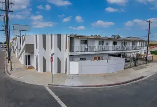 Estudio Amueblado en W Adams Blvd $1,195 - West Adams