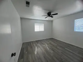 Charming 2 bedroom 1 baths in Northeast Bakersfield.