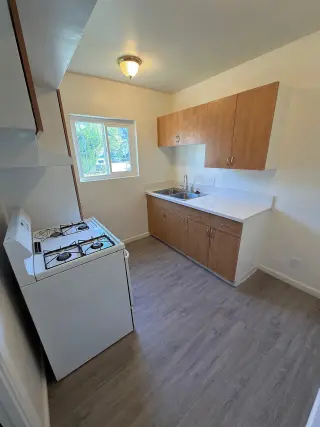 Glendale: 2 recámaras en dos niveles | $2,450/mes