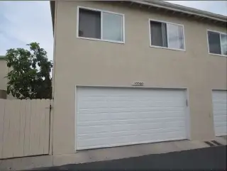 Distribución: 1 dormitorio, 1 baño (vivienda )