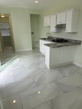 ADU EN RENTA EN HEMET – $1,800 AL MES