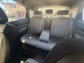 2009 Toyota Prius Hatchback - ¡Excelente Eficiencia de Combustible!