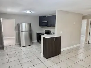 Remodelado 2 habitaciones / 1 baño