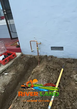 River Land Construction INC