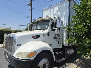 Camion peterbilt 337