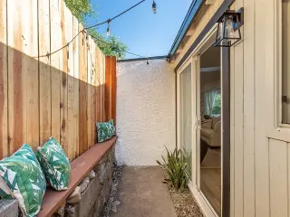 Ideally on a beautiful neighborhood in the foothills of Sunland