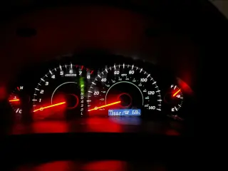 Toyota Camry Sedán 2009 - Motor confiable de 2.4L, 4 puertas
