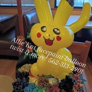 Caritas pintadas, globos infantiles