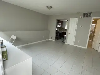 Carl house rental property