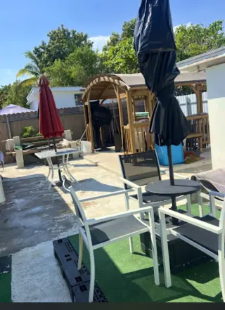 Home for sale (3 plex)