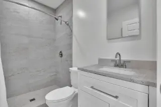Apartamento casita completamente renovado! a pasos del estadio BMO