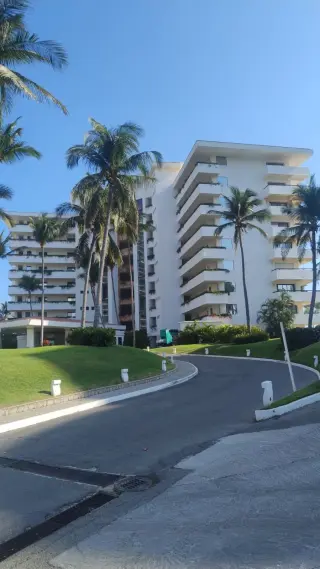 Departamento a pie de playa zona diamante