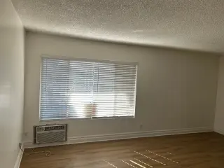 Fully Renovated bedroom 1 Bath Top !!!!!