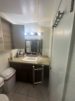 RENTO HABITACIÓN EN CORONA 92879
