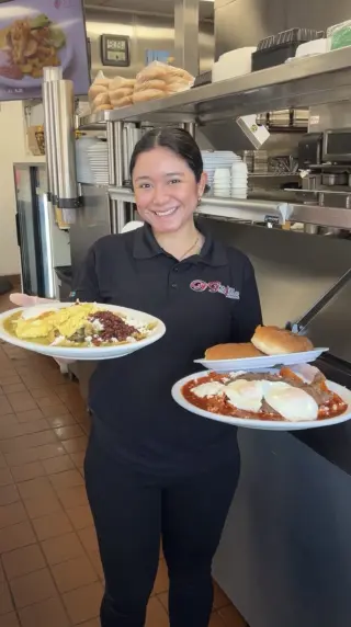 Server Wanted/ Mesera