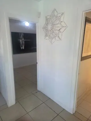 Casa en Renta Lancaster-3rec 2baños- $2695