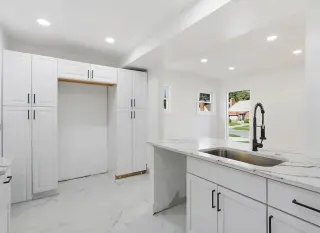 Clean Home in Convenient Location