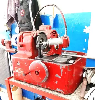 Dos Equipos ara Reparar Culatas