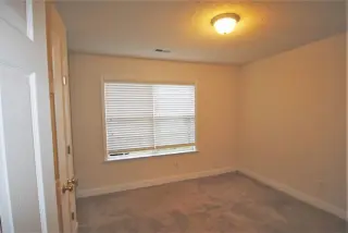 🏡 Beautiful 3-Bedroom, 2-Bathroom Home for Rent!