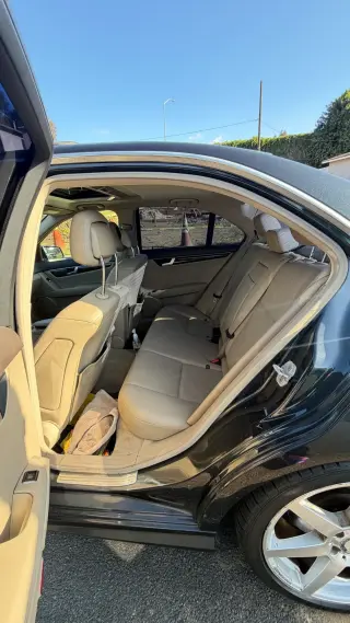 2013 Mercedes-Benz C-Class C250 Sedán - Conducción Limpia y Eficiente
