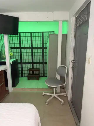 Rento habitacion amoblada