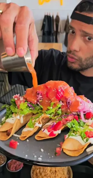 🍗 WILDBIRD ESTÁ CONTRATANDO - COCINEROS/COCINERAS