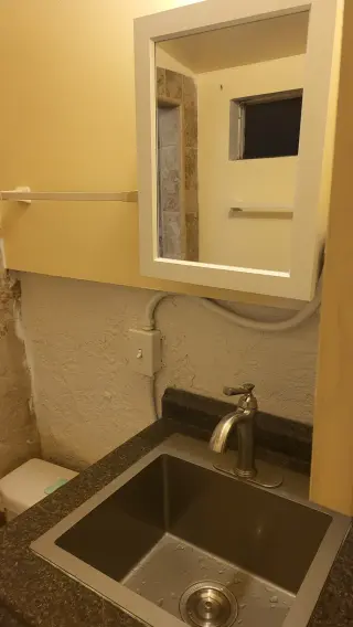 Room for rent-cuarto de renta